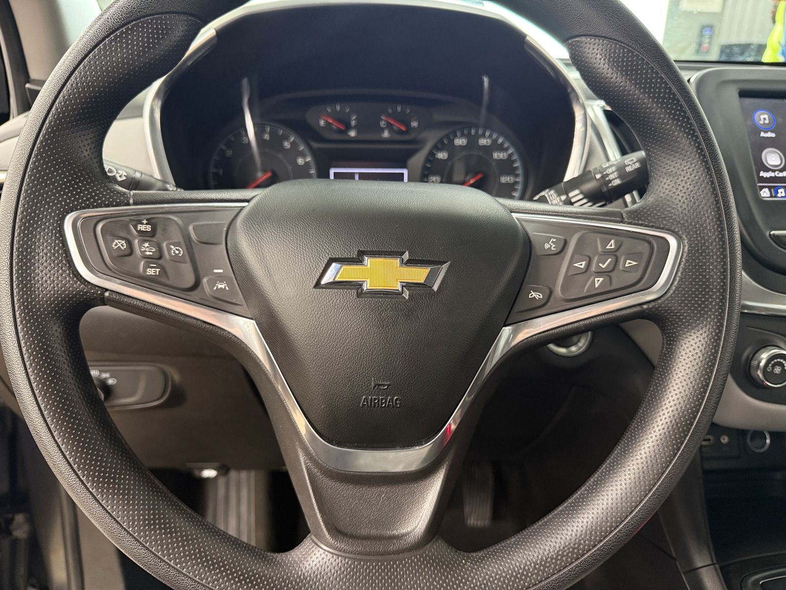 Thumbnail: 2022 Chevrolet Equinox - 5