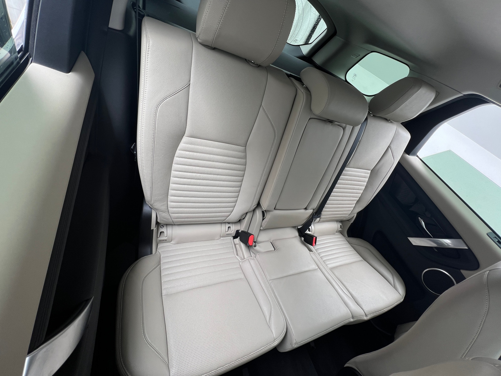 Thumbnail: 2021 Land Rover Discovery Sport - 5