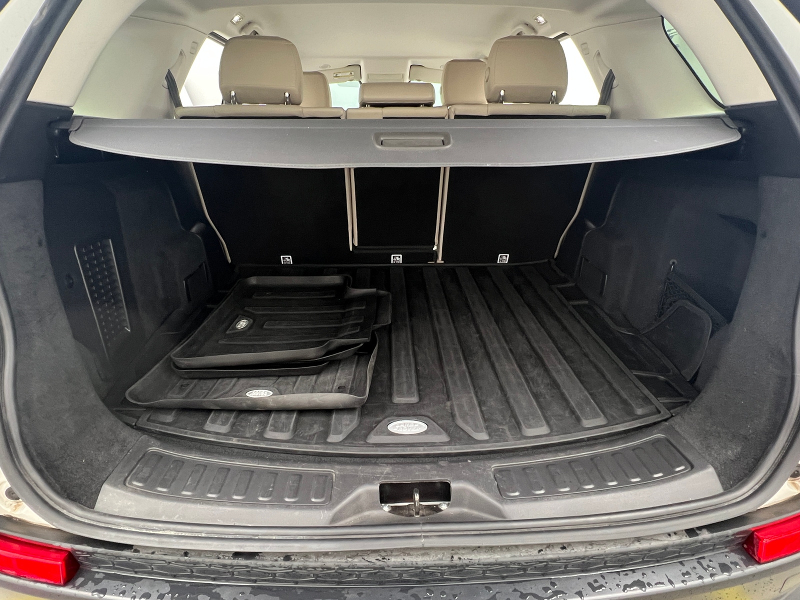 Thumbnail: 2021 Land Rover Discovery Sport - 6