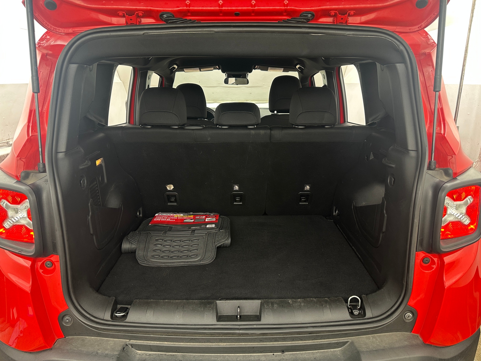 Thumbnail: 2021 Jeep Renegade - 7
