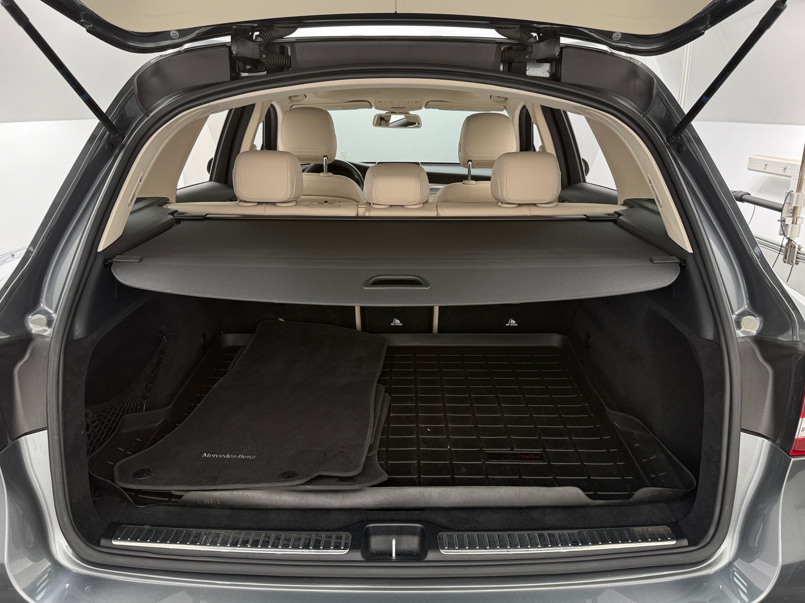 Thumbnail: 2016 Mercedes-Benz GLC - 6