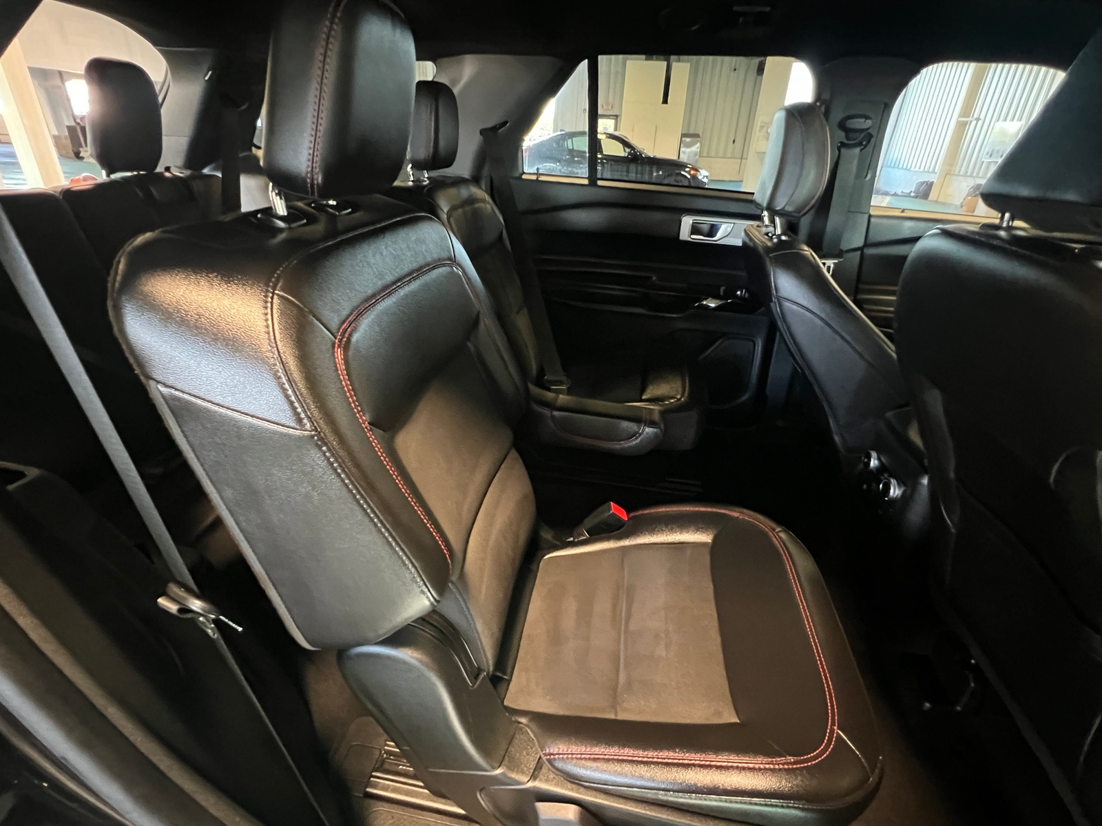 Thumbnail: 2022 Ford Explorer - 5