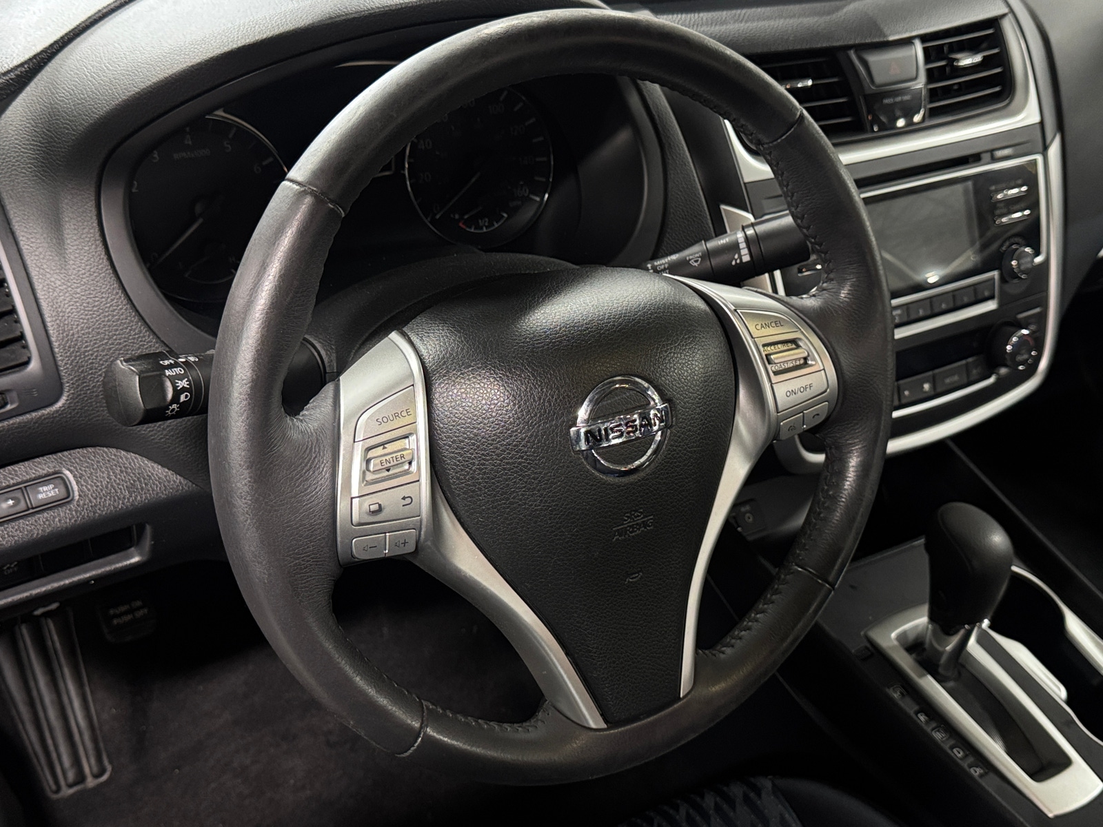 Thumbnail: 2017 Nissan Altima - 5