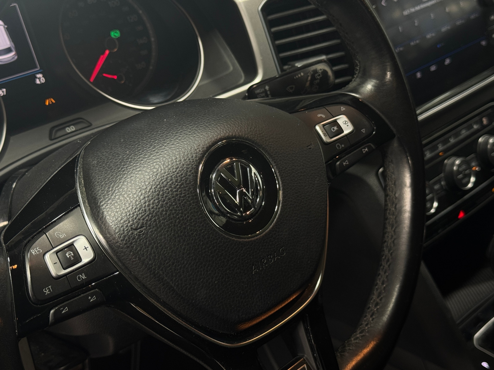 Thumbnail: 2018 Volkswagen Atlas - 4