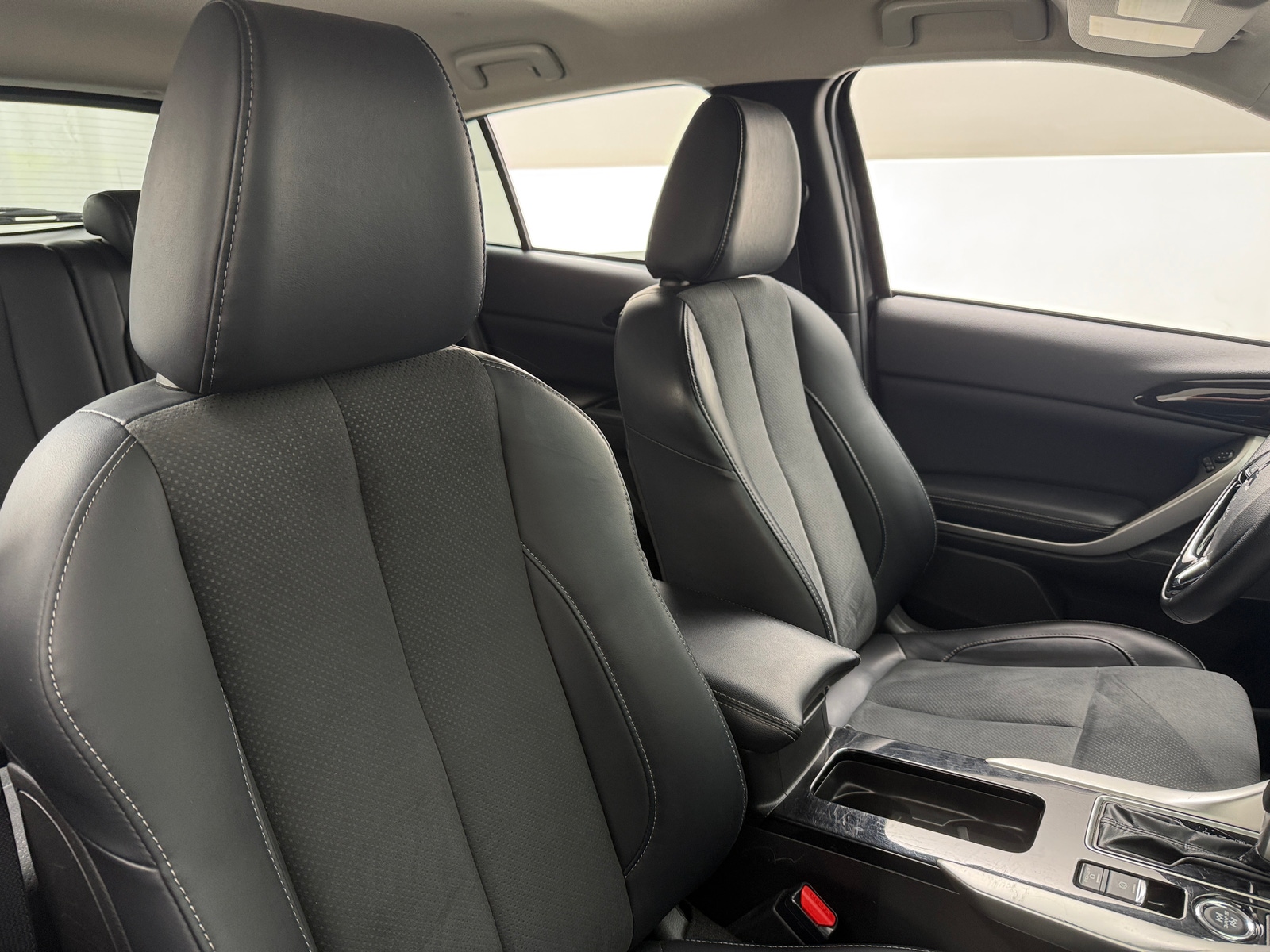 Thumbnail: 2024 Mitsubishi Eclipse Cross - 2