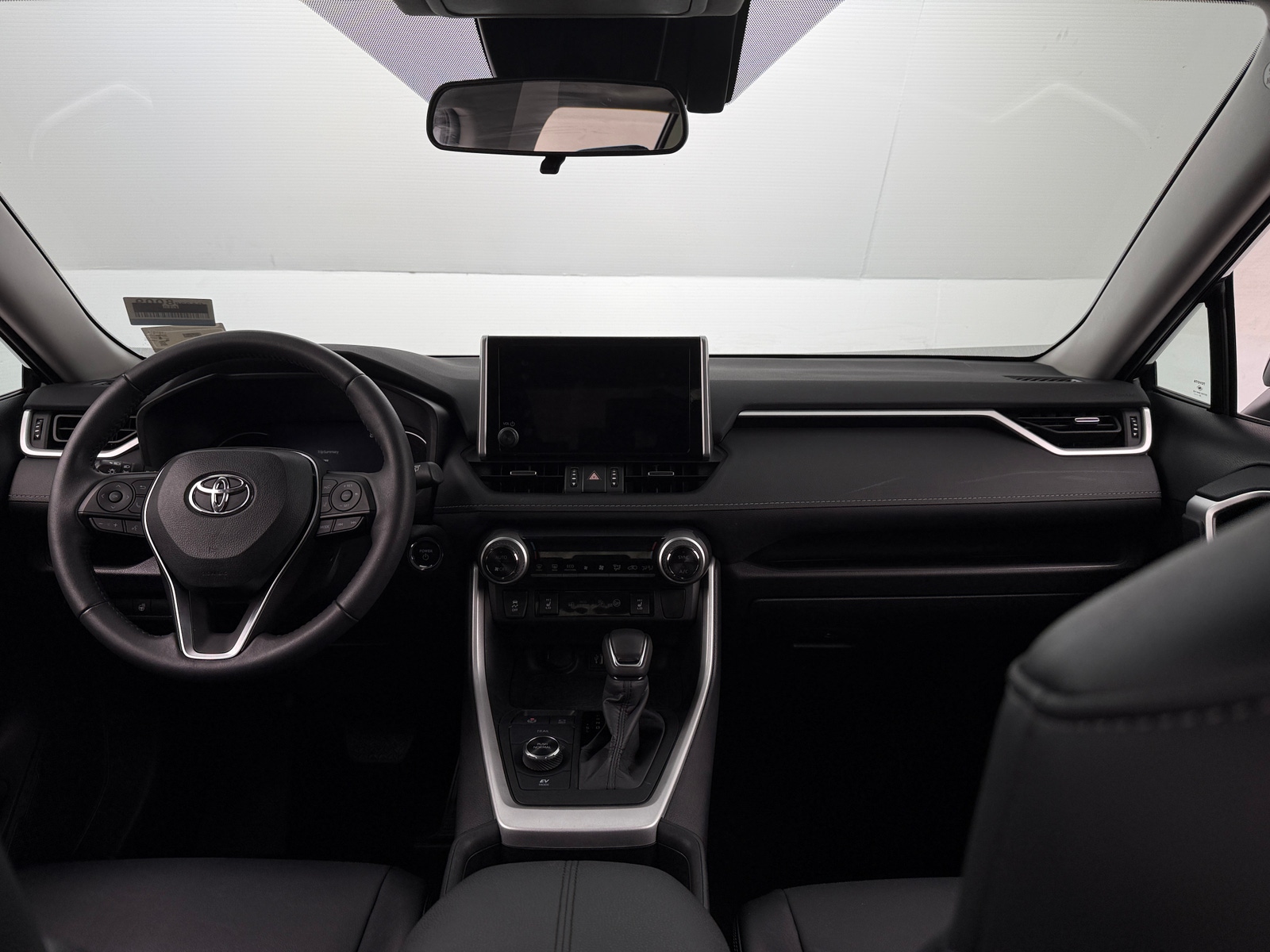 Thumbnail: 2024 Toyota RAV4 - 2