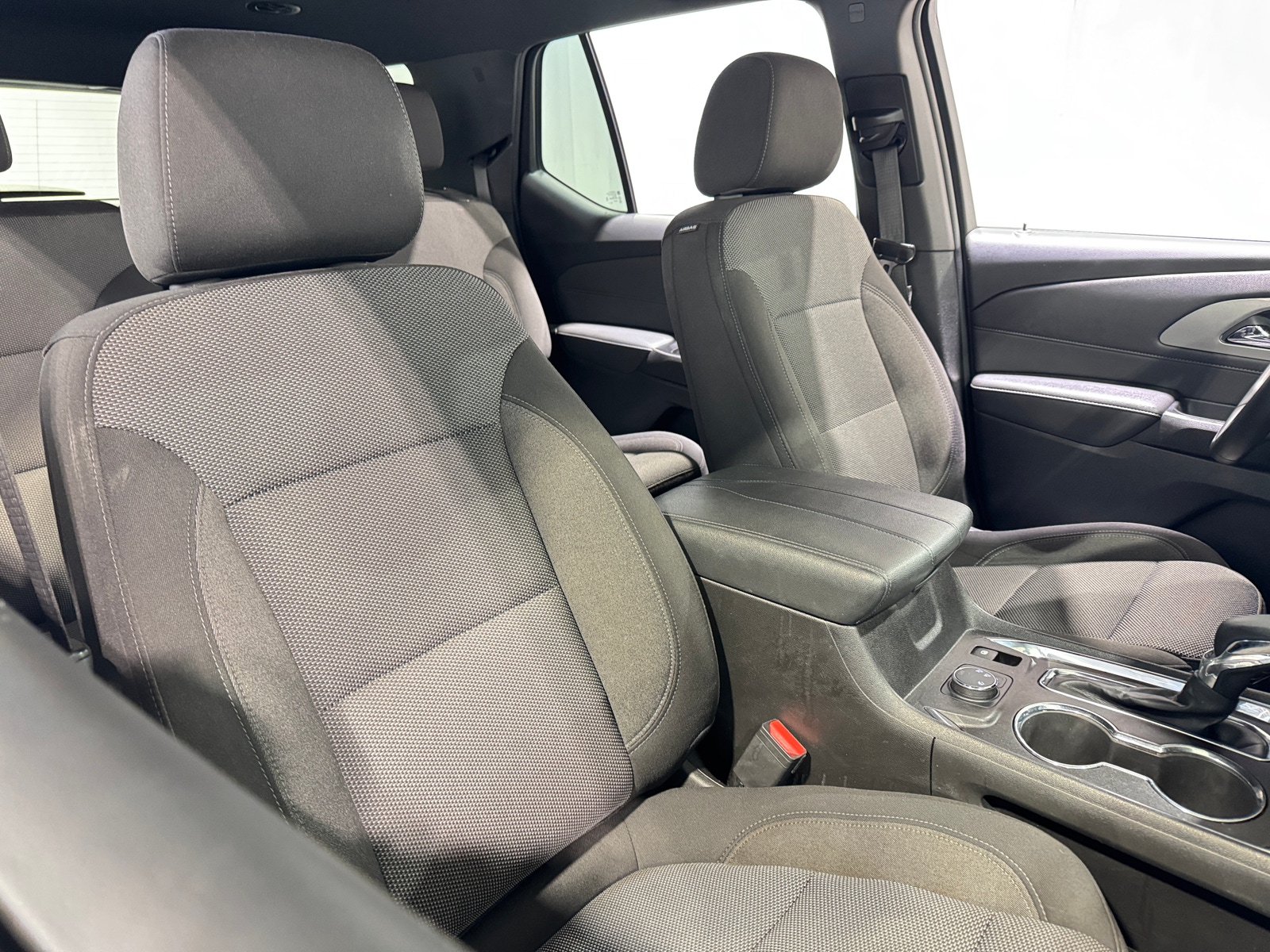 Thumbnail: 2023 Chevrolet Traverse - 2