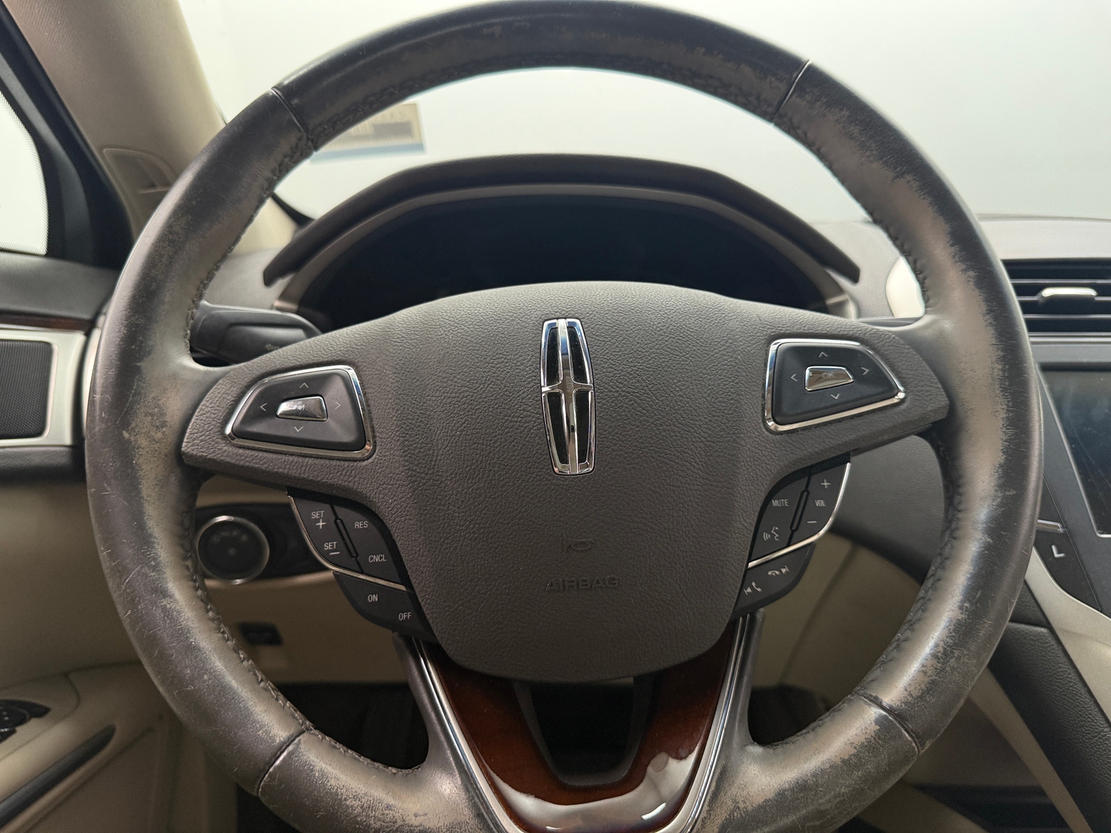 Thumbnail: 2016 Lincoln MKZ - 4