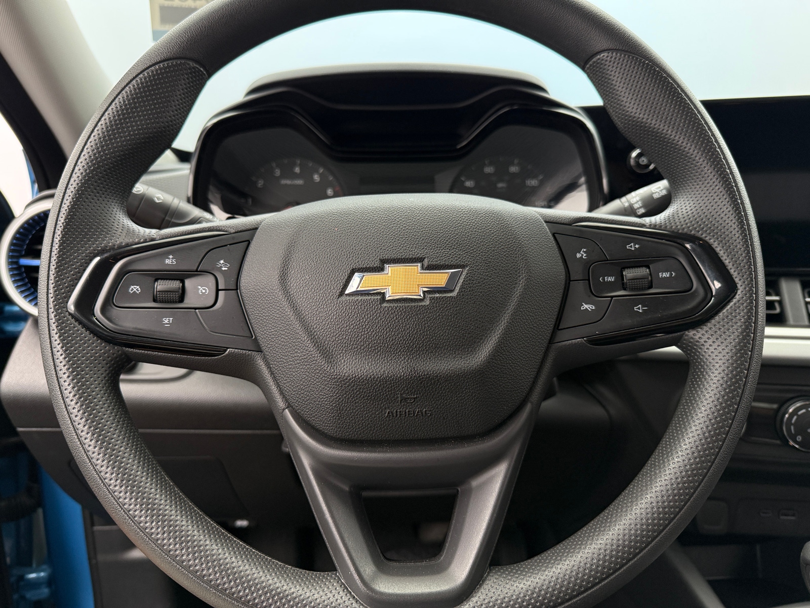 Thumbnail: 2025 Chevrolet Trax - 5