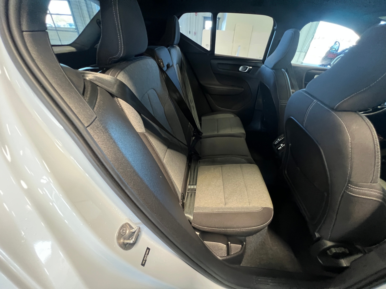 Thumbnail: 2024 Volvo XC40 - 6