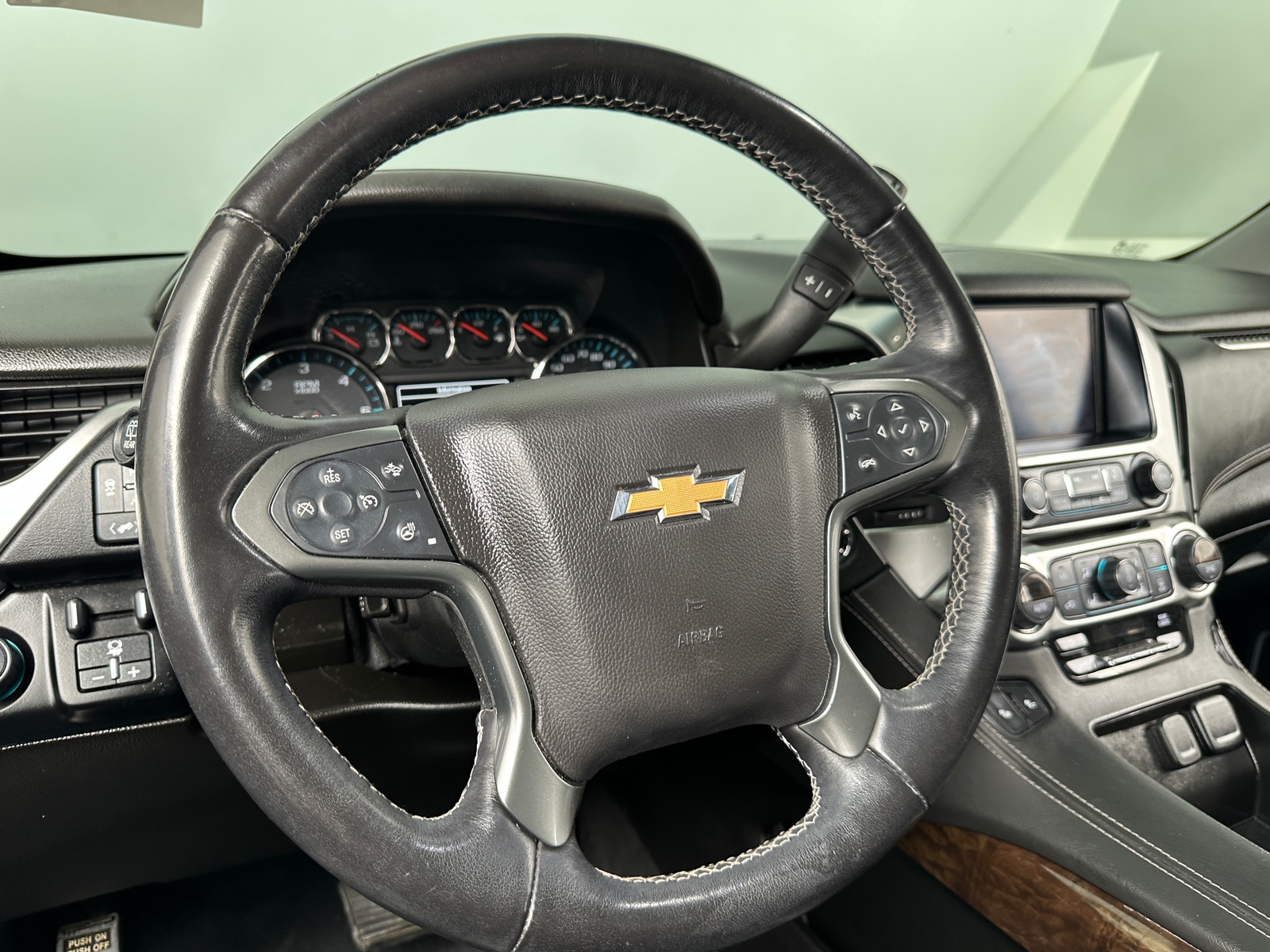 Thumbnail: 2019 Chevrolet Tahoe - 4