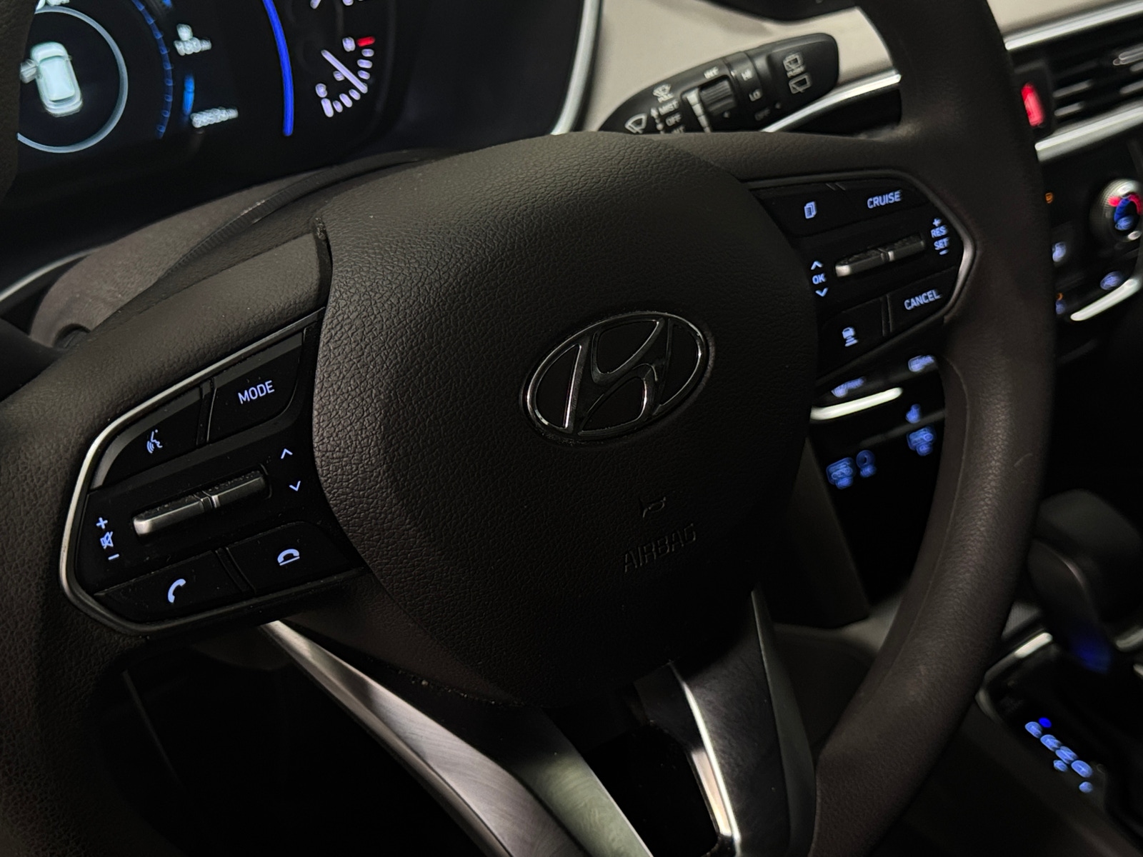 Thumbnail: 2020 Hyundai Santa Fe - 5