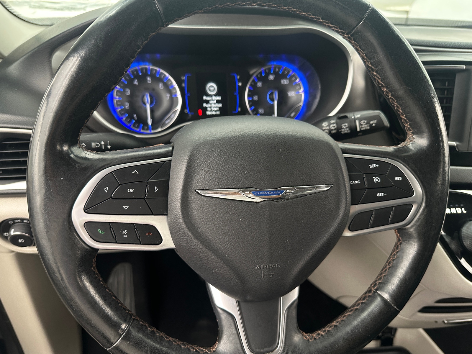 Thumbnail: 2020 Chrysler Pacifica - 4