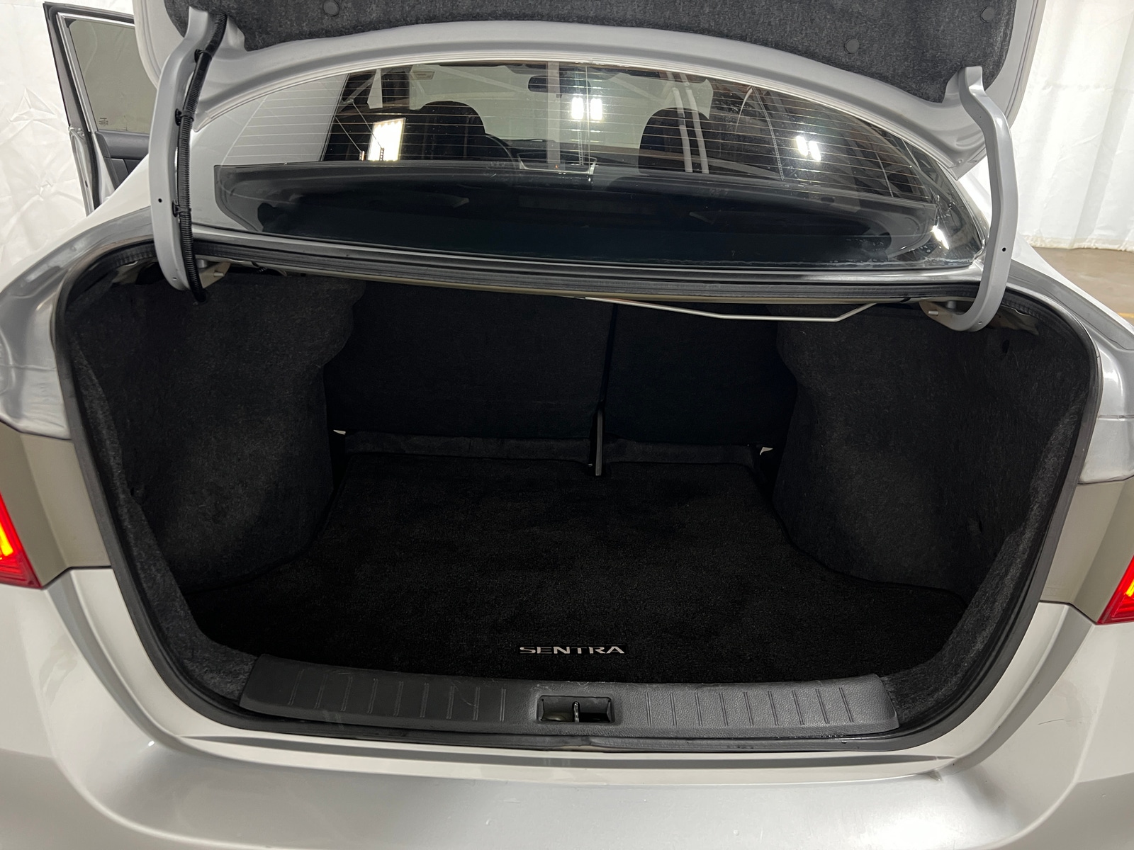 Thumbnail: 2018 Nissan Sentra - 7