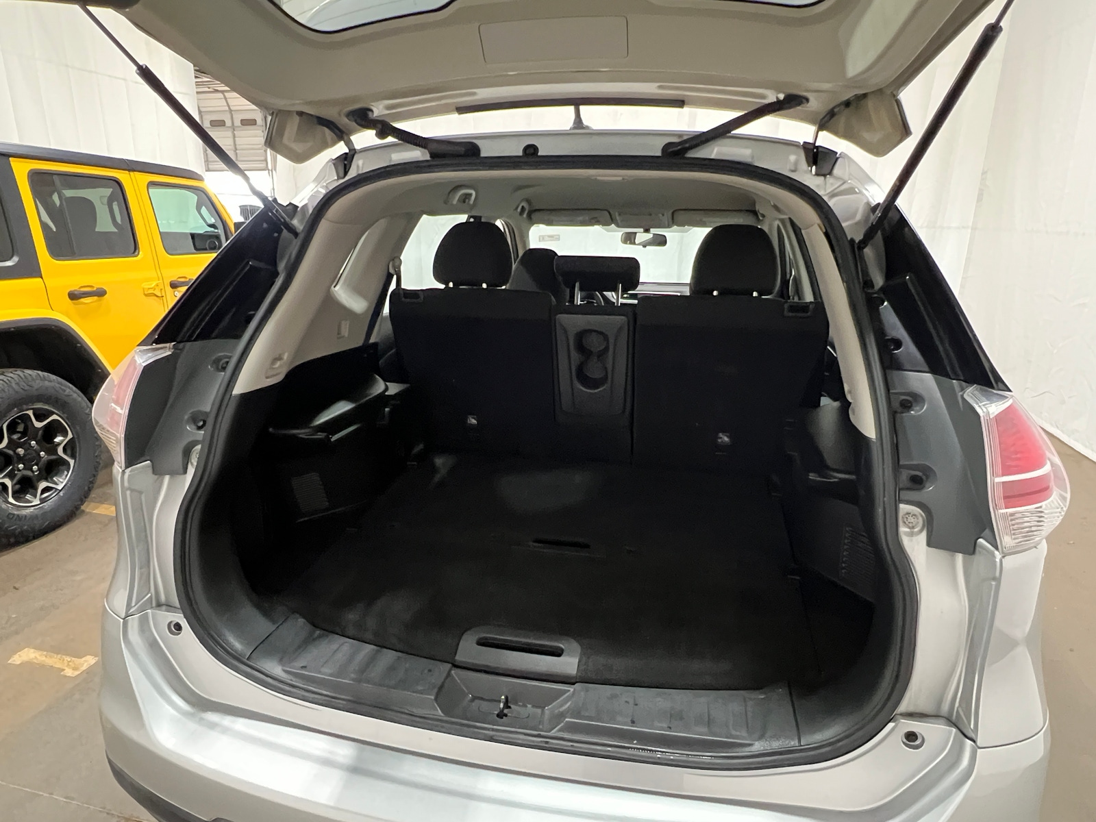 Thumbnail: 2015 Nissan Rogue - 7