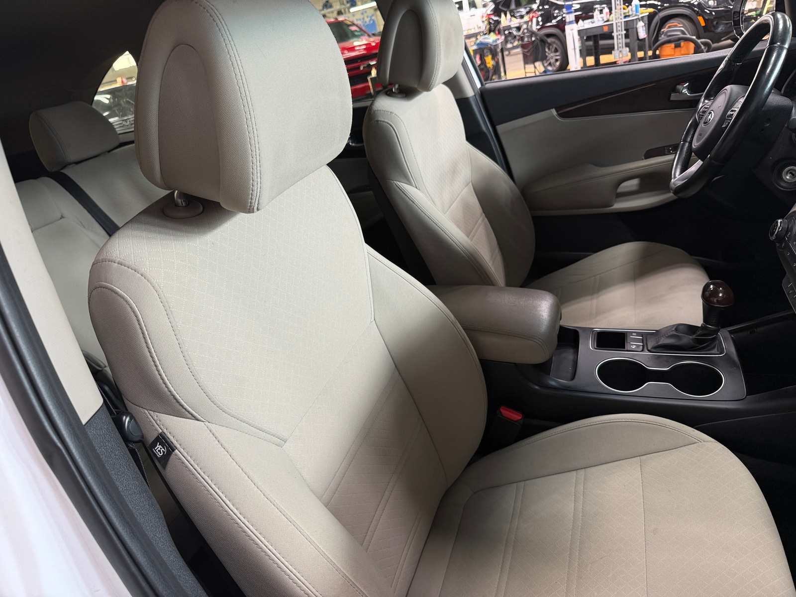 Thumbnail: 2016 Kia Sorento - 2