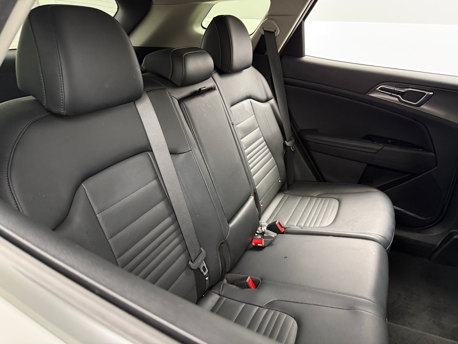 Thumbnail: 2023 Kia Sportage - 5