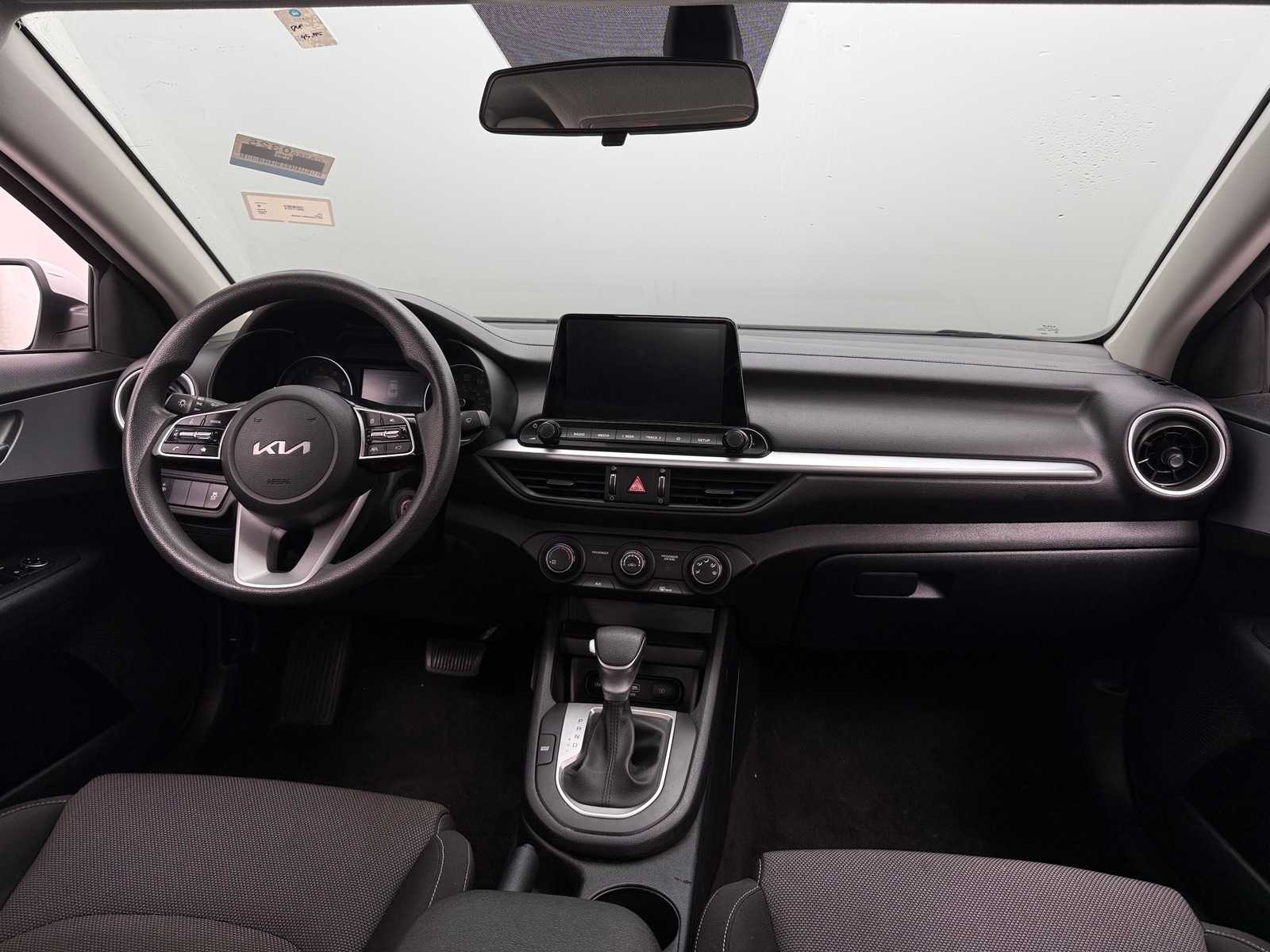 Thumbnail: 2024 Kia Forte - 3