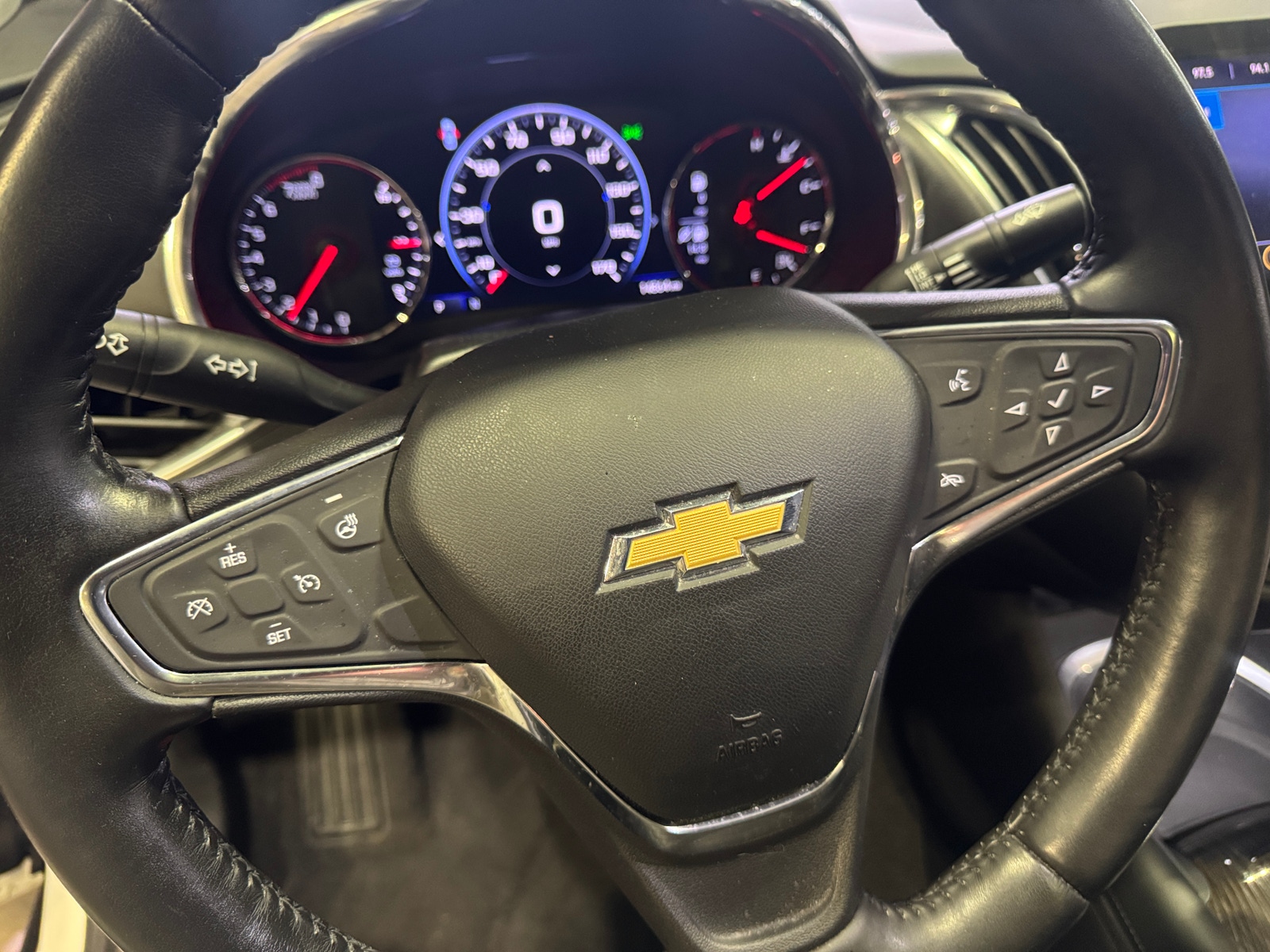 Thumbnail: 2022 Chevrolet Malibu - 4