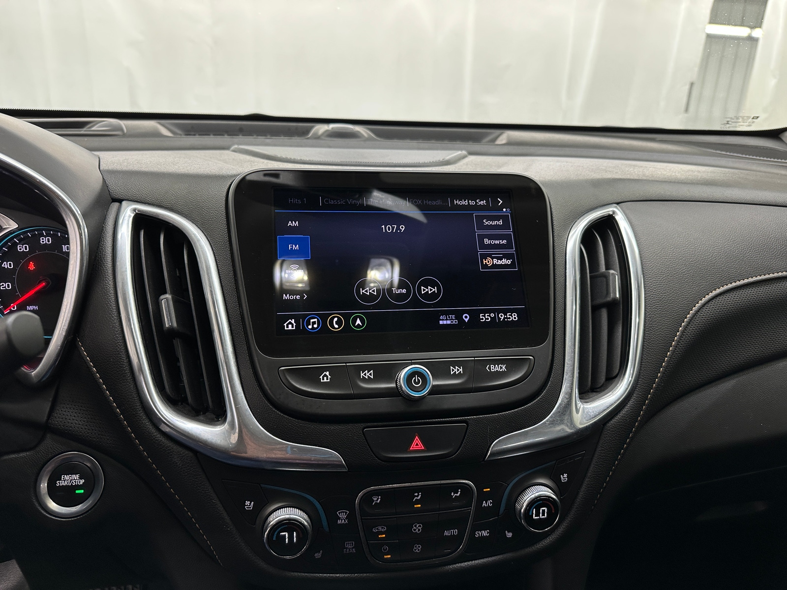 Thumbnail: 2020 Chevrolet Equinox - 3