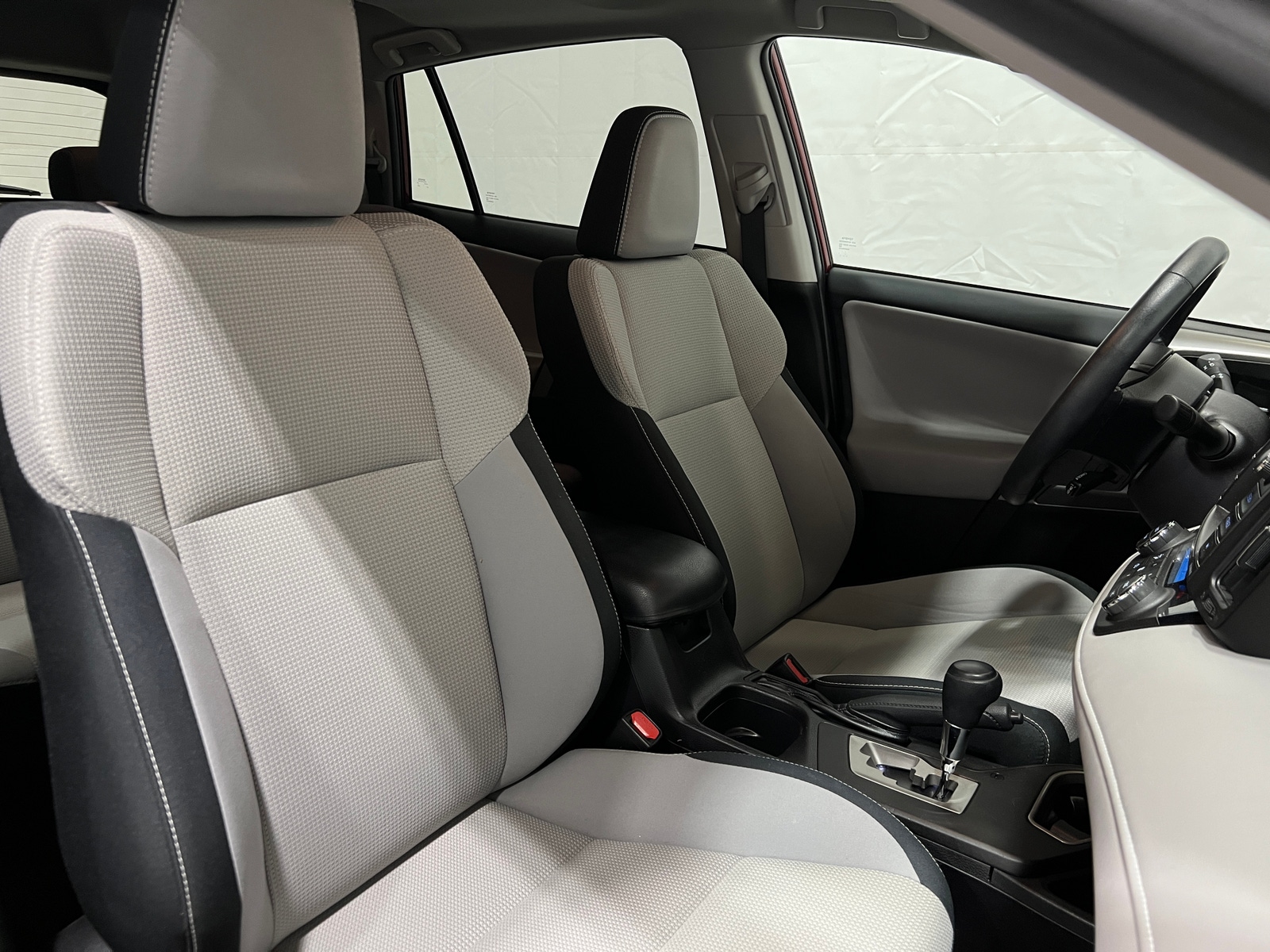 Thumbnail: 2018 Toyota RAV4 - 2