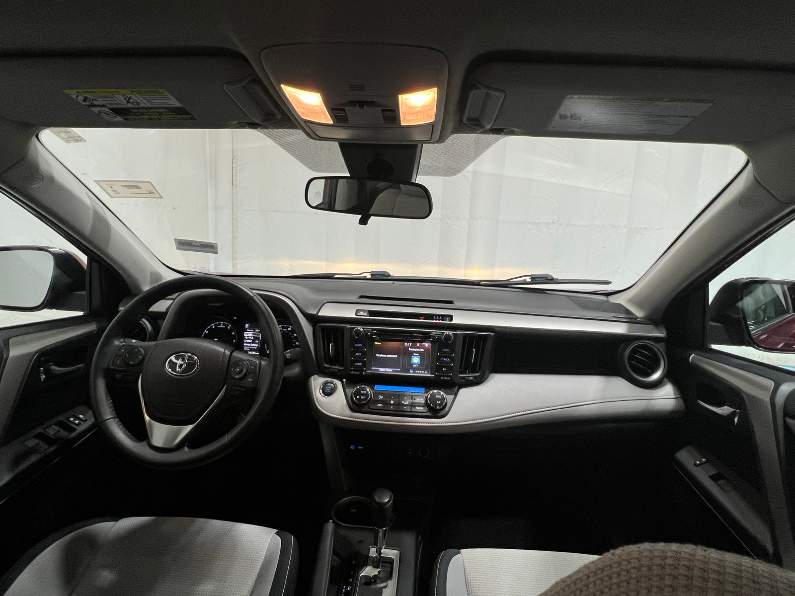 Thumbnail: 2018 Toyota RAV4 - 3