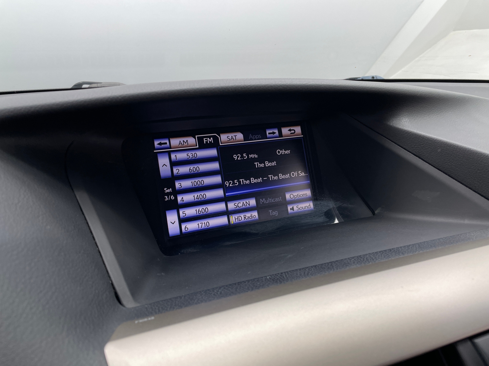 Thumbnail: 2015 Lexus RX - 4