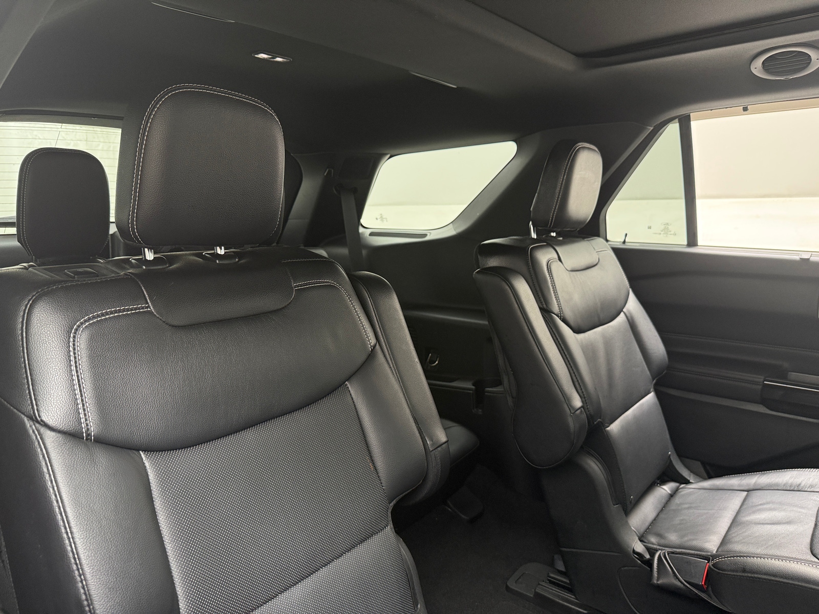 Thumbnail: 2021 Ford Explorer - 5