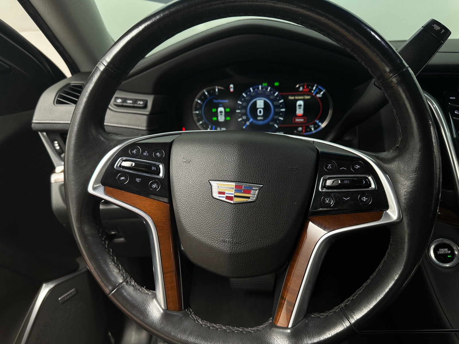 Thumbnail: 2018 Cadillac Escalade - 4