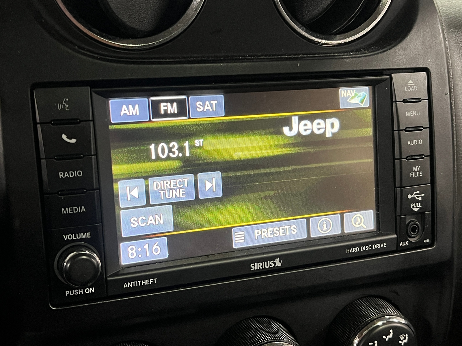Thumbnail: 2016 Jeep Patriot - 3