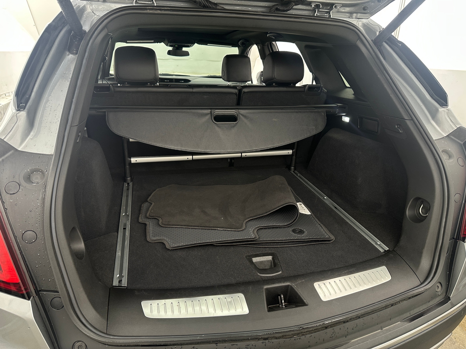 Thumbnail: 2025 Cadillac XT5 - 6