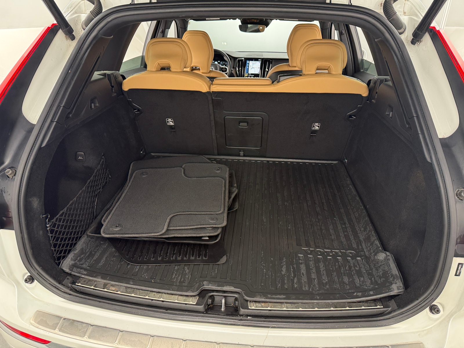 Thumbnail: 2021 Volvo XC60 - 6
