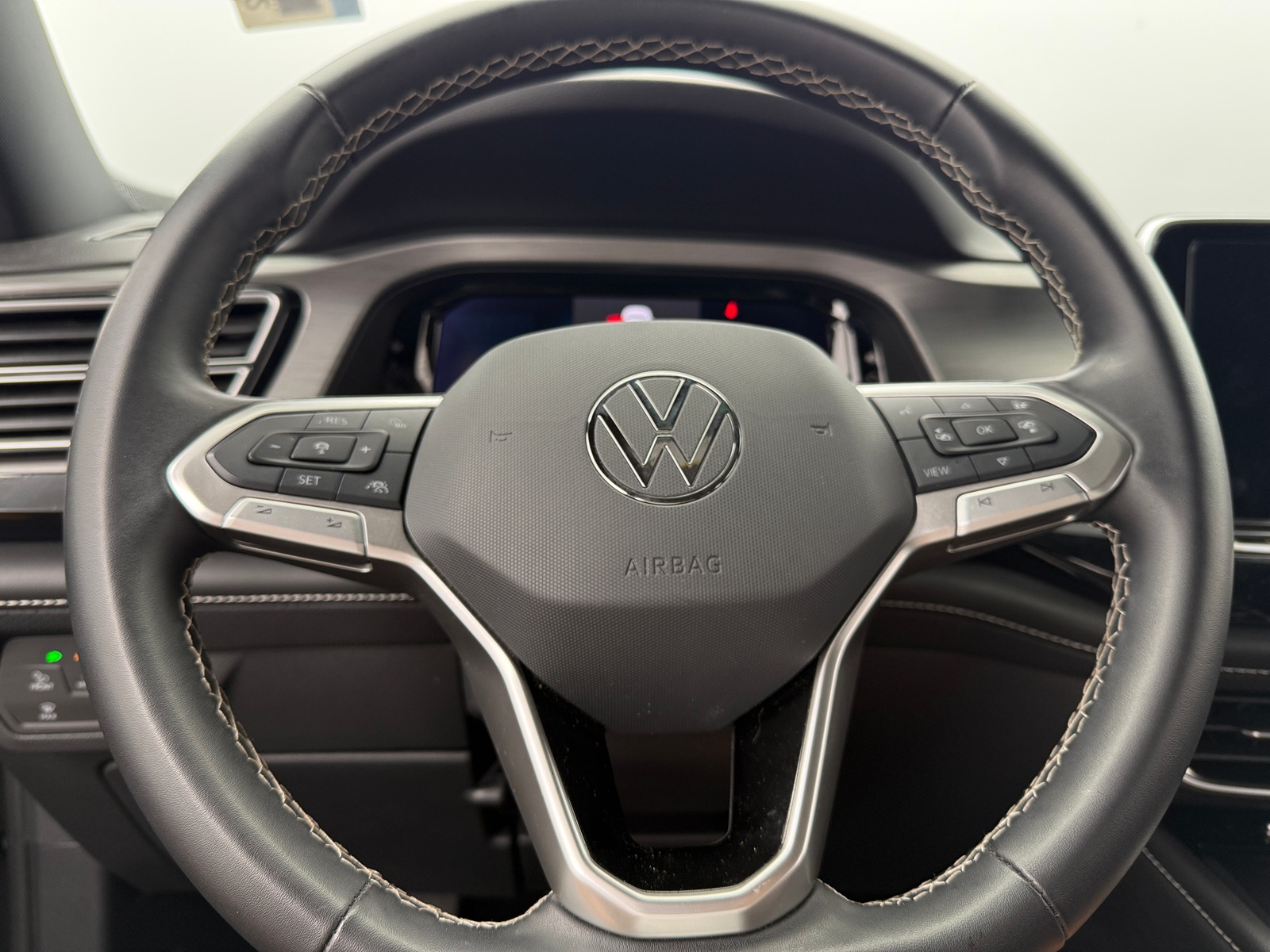 Thumbnail: 2024 Volkswagen Atlas - 4