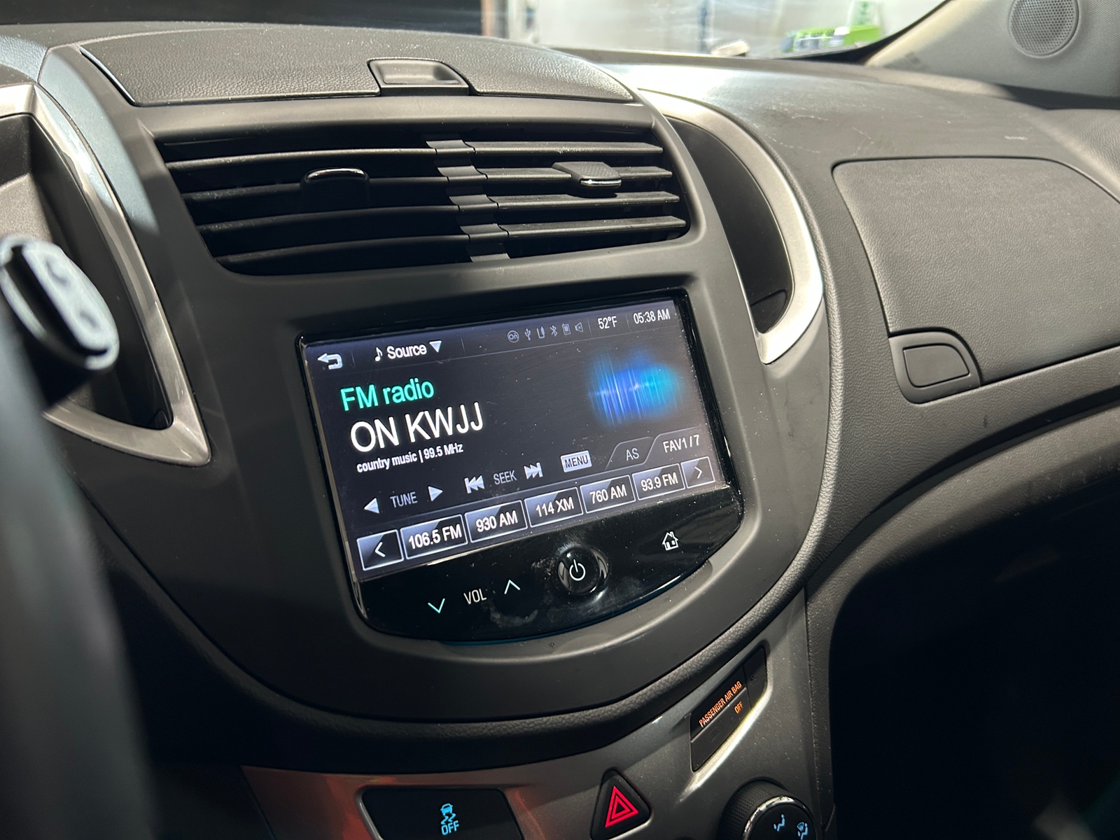 Thumbnail: 2016 Chevrolet Trax - 4