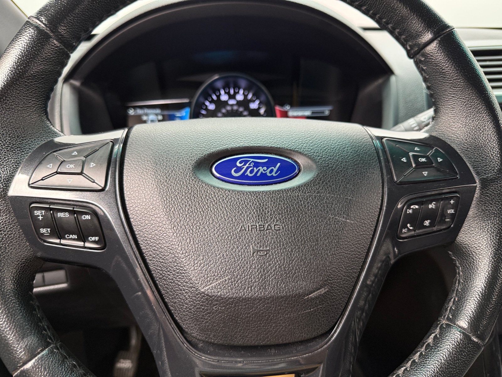 Thumbnail: 2018 Ford Explorer - 5