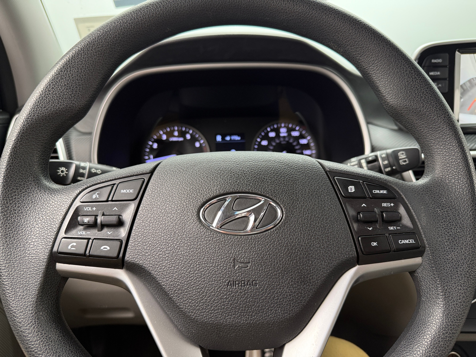Thumbnail: 2020 Hyundai Tucson - 5