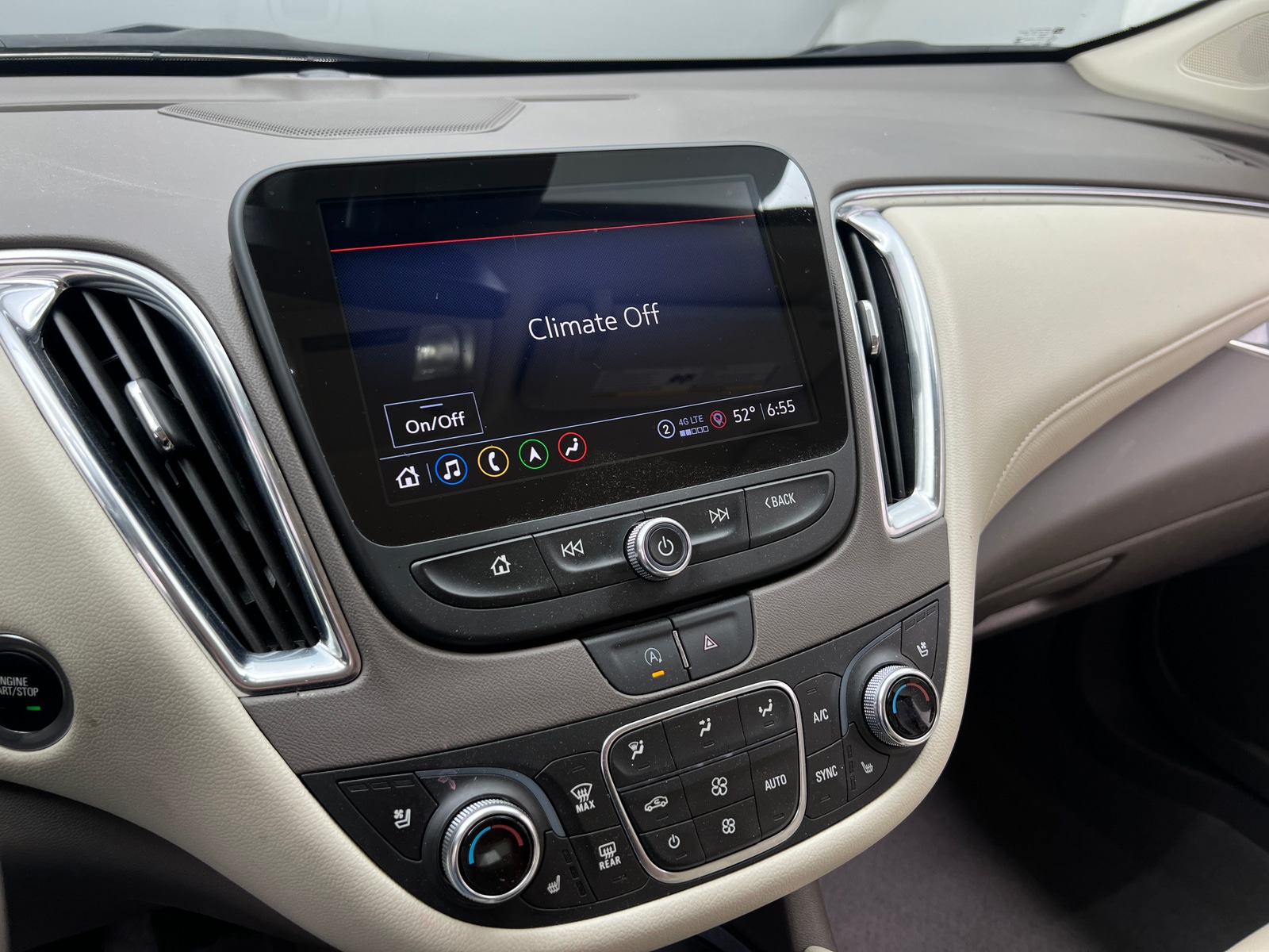 Thumbnail: 2024 Chevrolet Malibu - 3