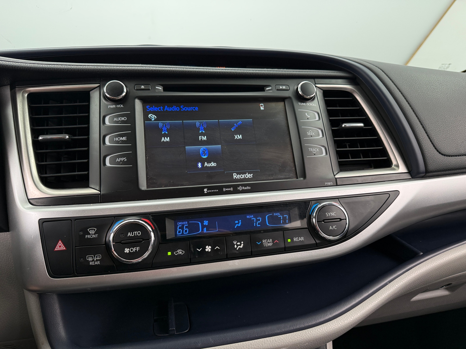 Thumbnail: 2019 Toyota Highlander - 3