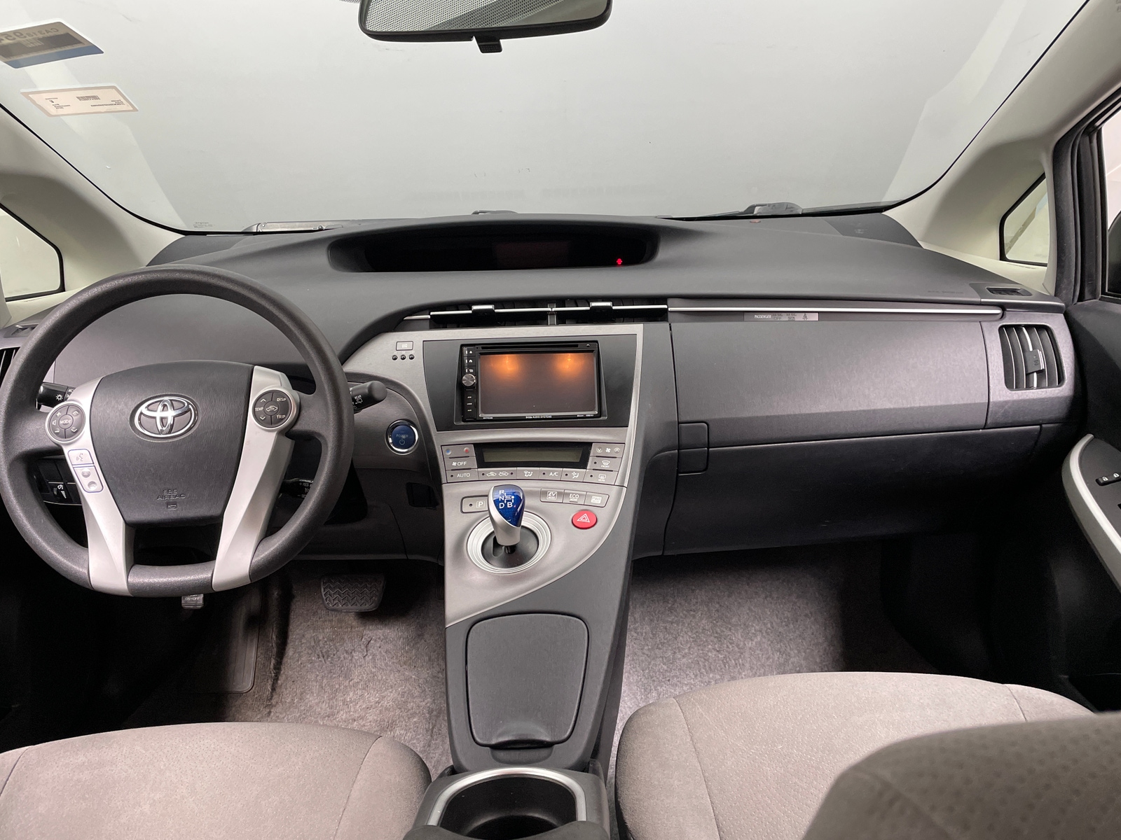 Thumbnail: 2015 Toyota Prius - 3