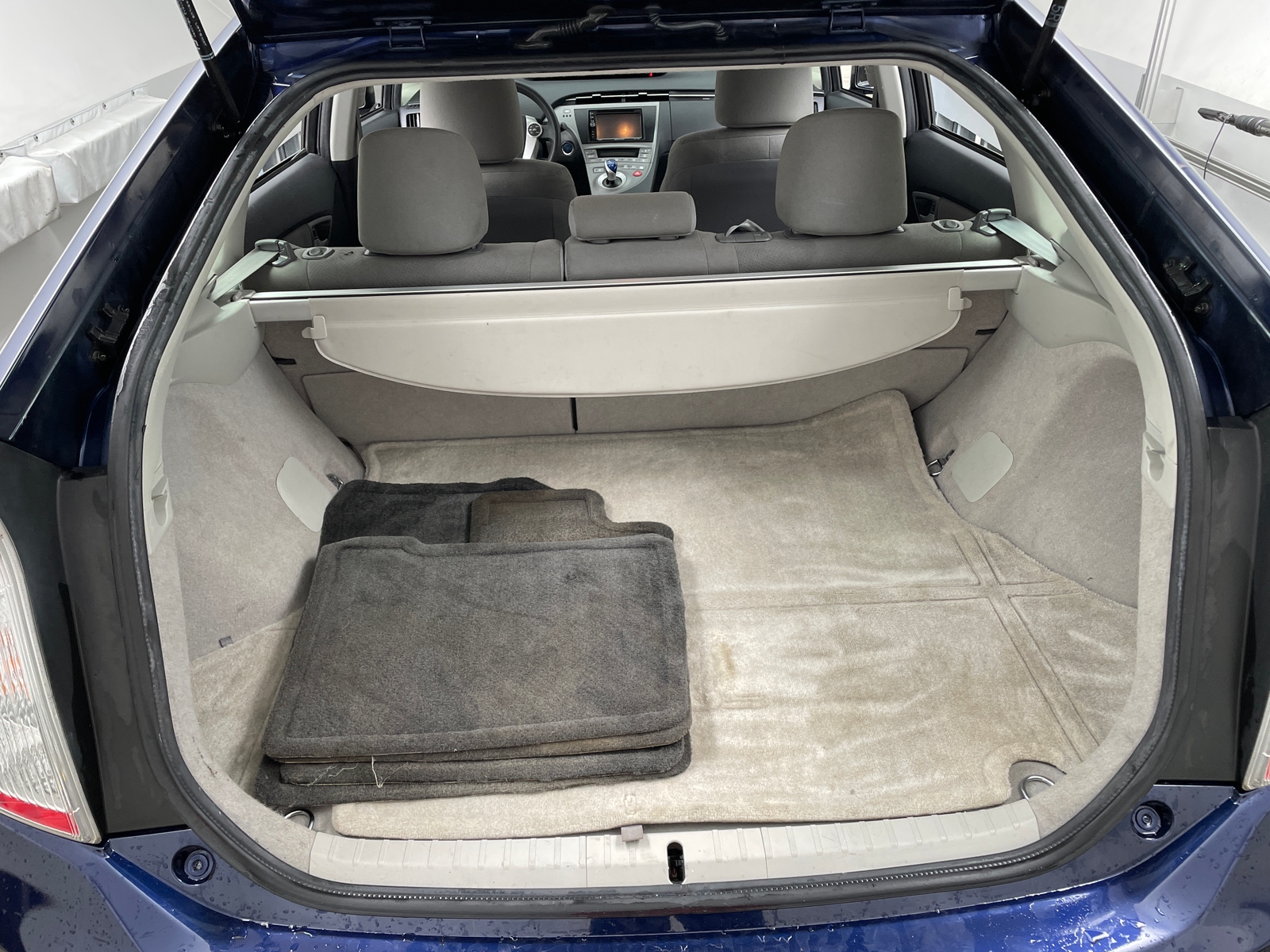 Thumbnail: 2015 Toyota Prius - 7