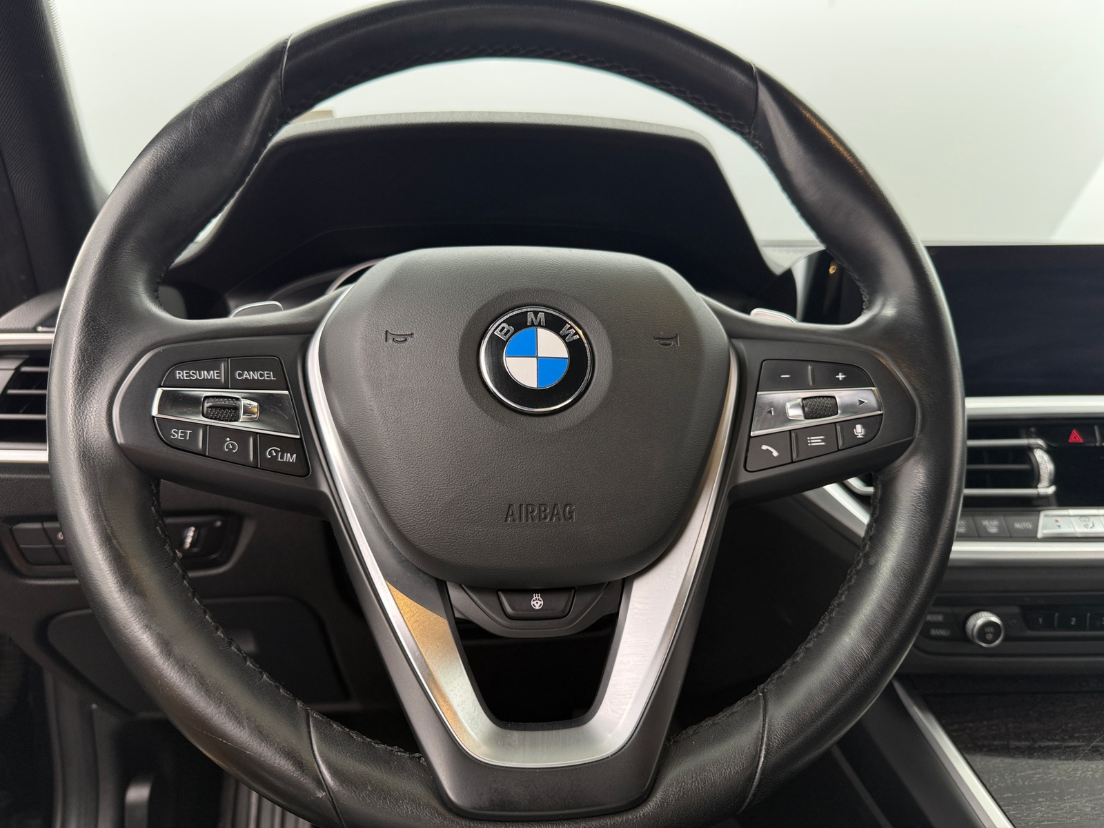 Thumbnail: 2020 BMW 3 Series - 4