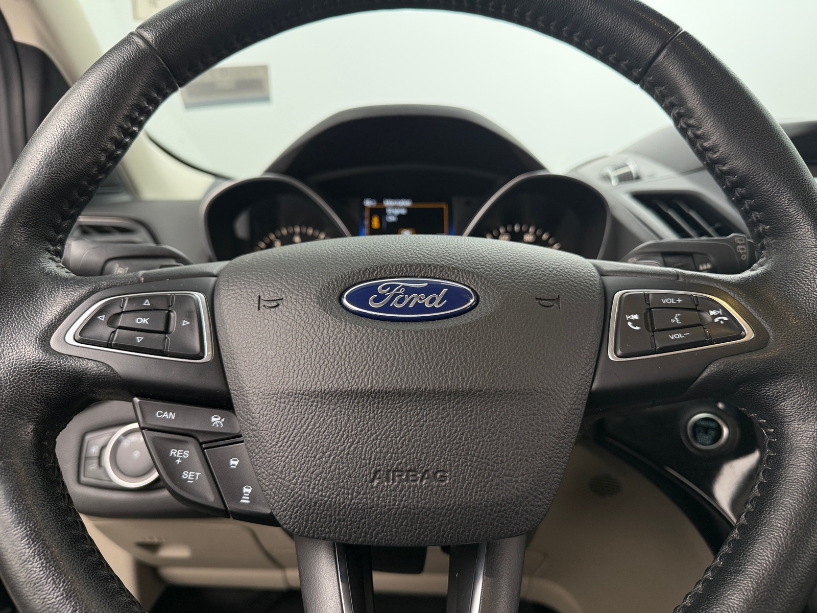 Thumbnail: 2017 Ford Escape - 4