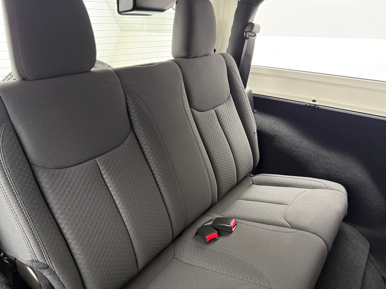 Thumbnail: 2015 Jeep Wrangler - 6