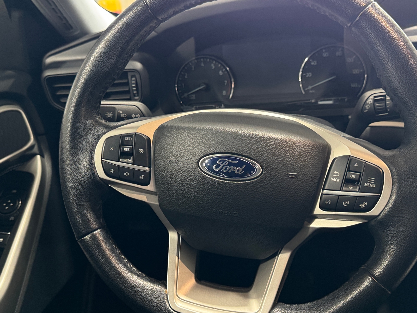 Thumbnail: 2022 Ford Explorer - 5