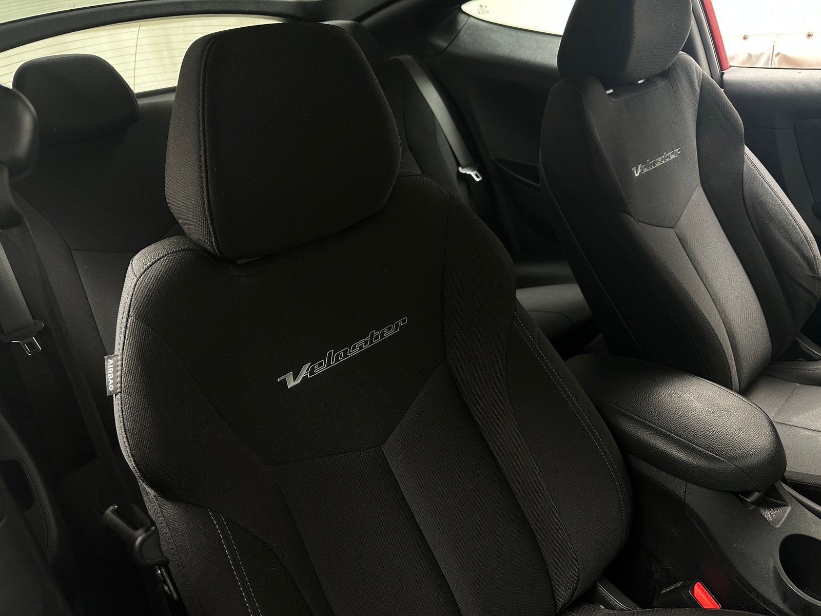 Thumbnail: 2017 Hyundai Veloster - 2
