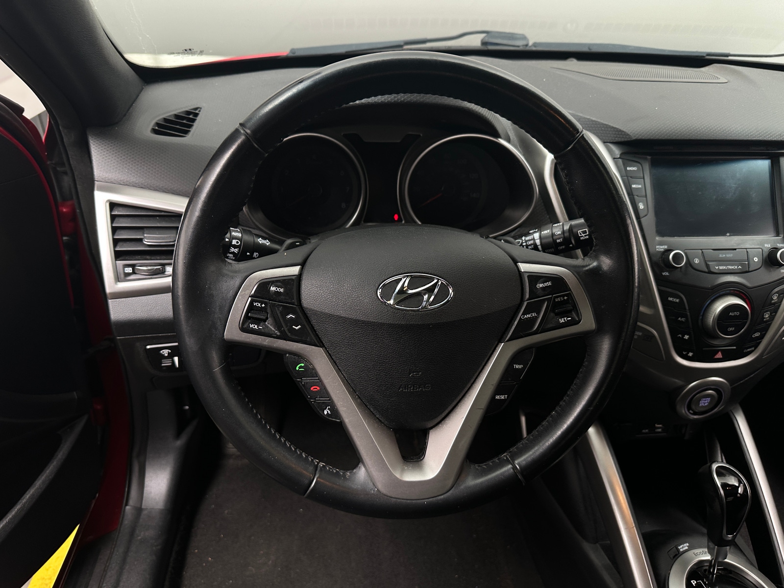 Thumbnail: 2017 Hyundai Veloster - 4