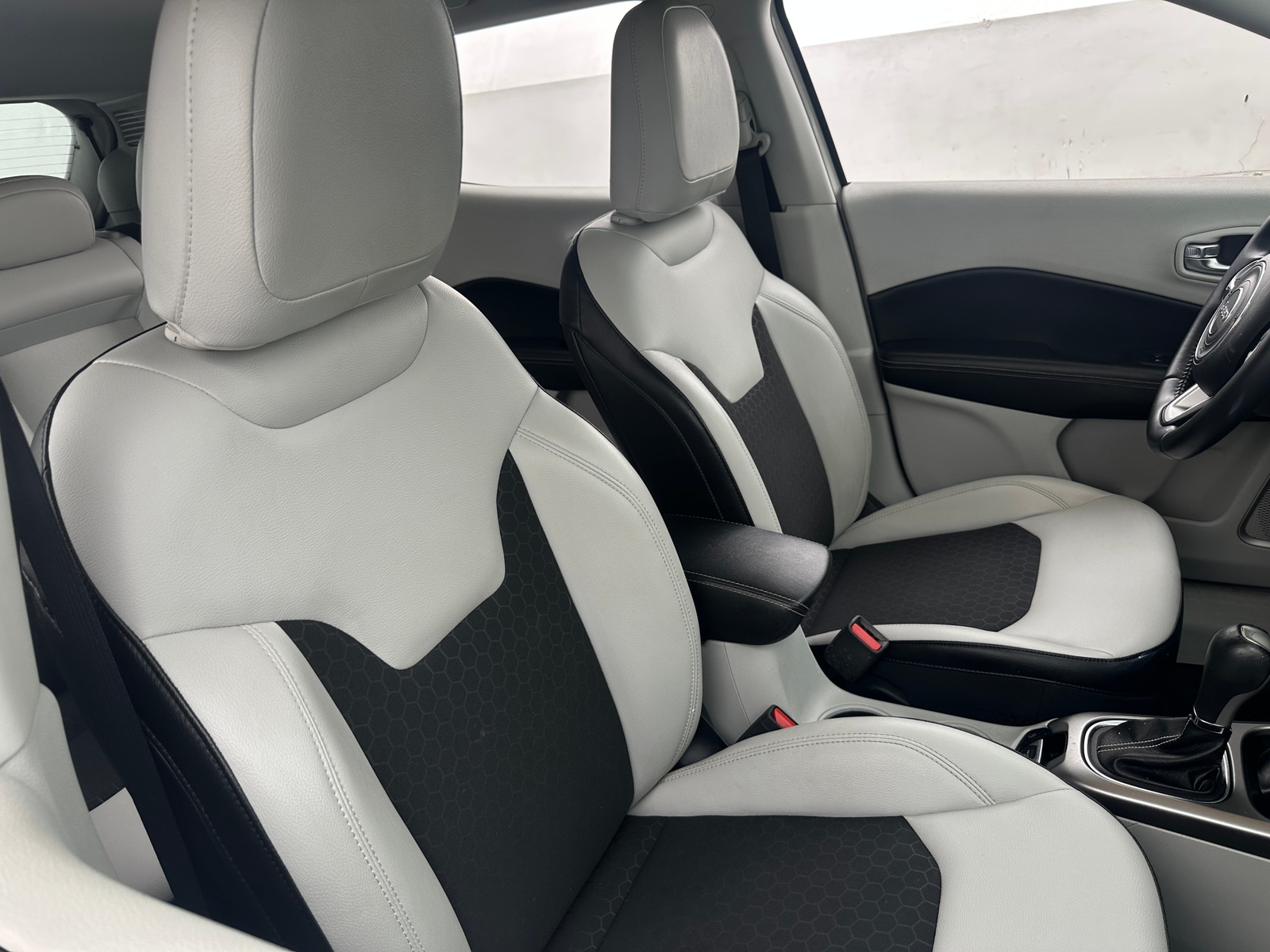 Thumbnail: 2017 Jeep Compass - 2