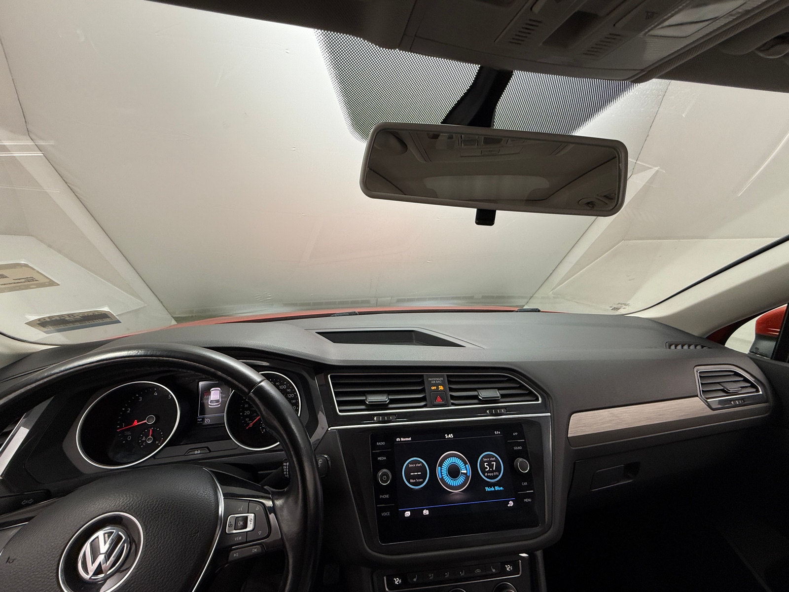 Thumbnail: 2019 Volkswagen Tiguan - 2