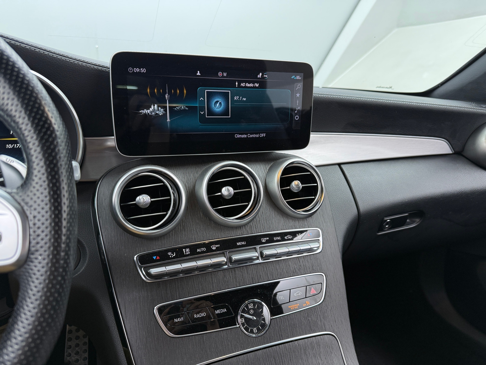 Thumbnail: 2020 Mercedes-Benz C-Class - 3