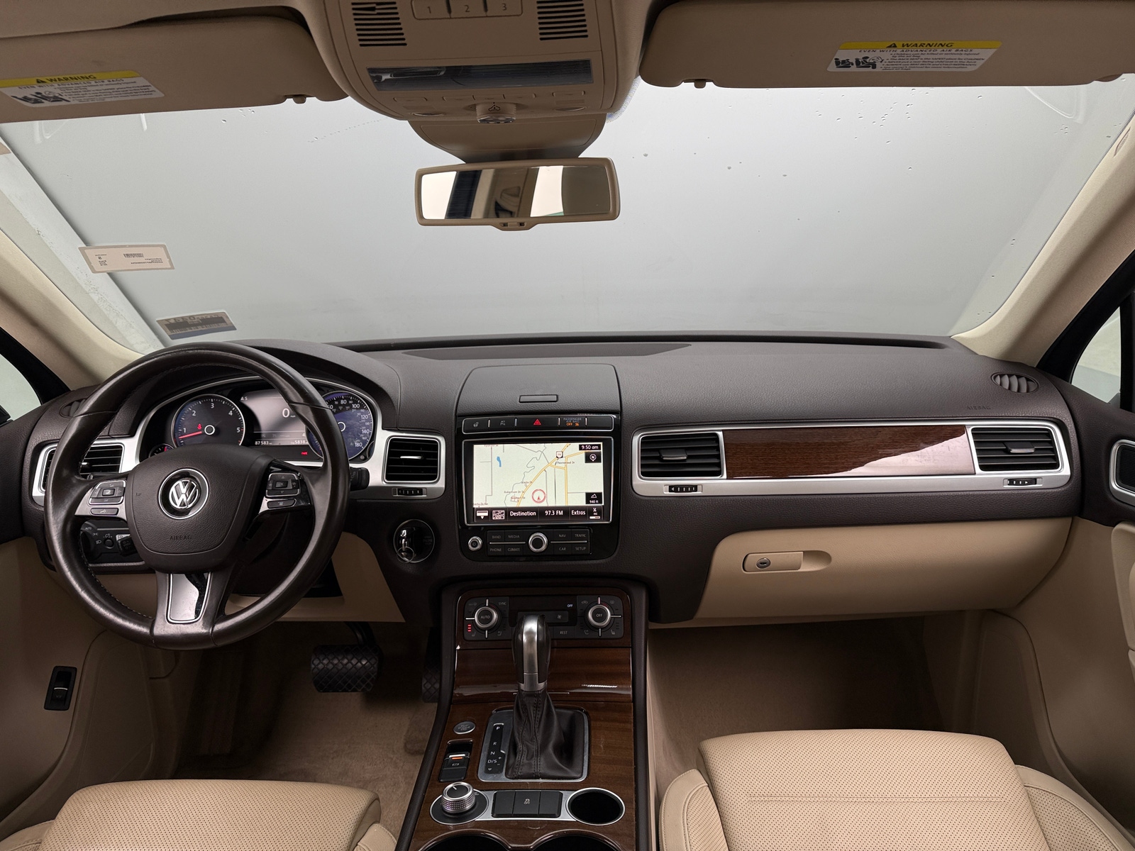 Thumbnail: 2016 Volkswagen Touareg - 3
